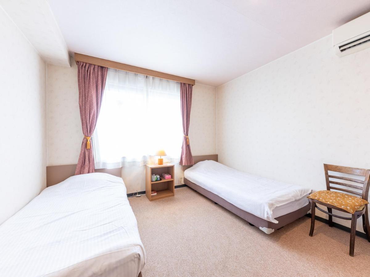 Tabist Business Hotel R Side Канандзава Экстерьер фото
