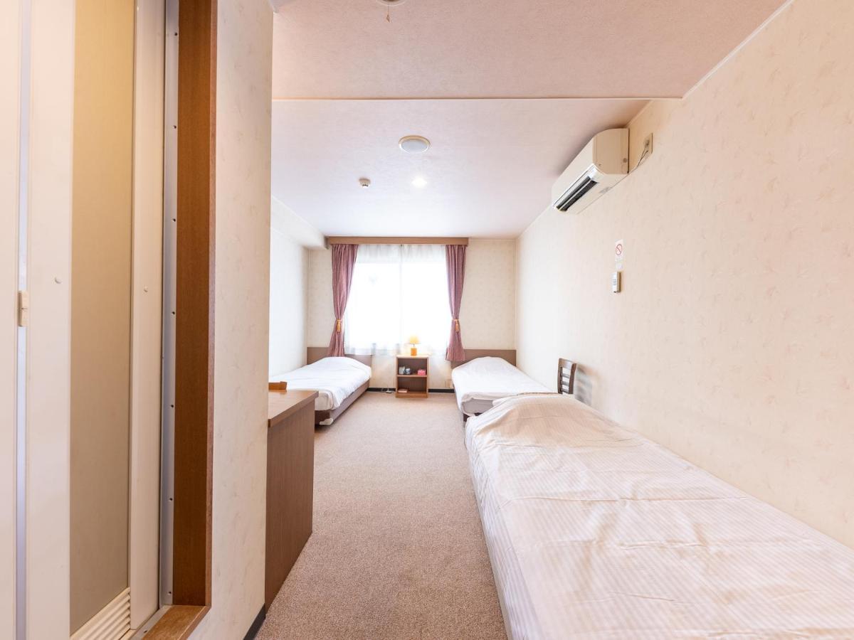 Tabist Business Hotel R Side Канандзава Экстерьер фото