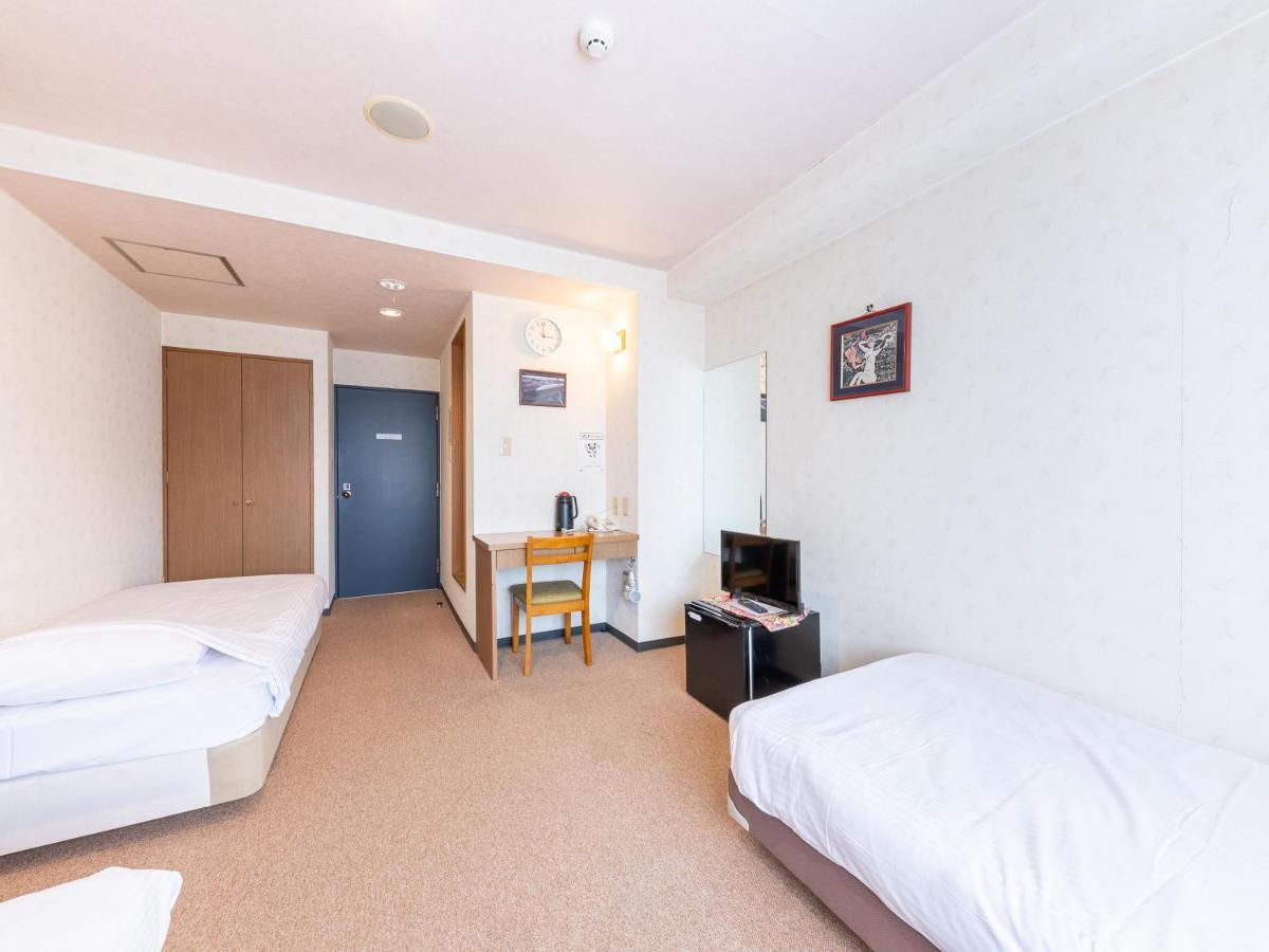 Tabist Business Hotel R Side Канандзава Экстерьер фото