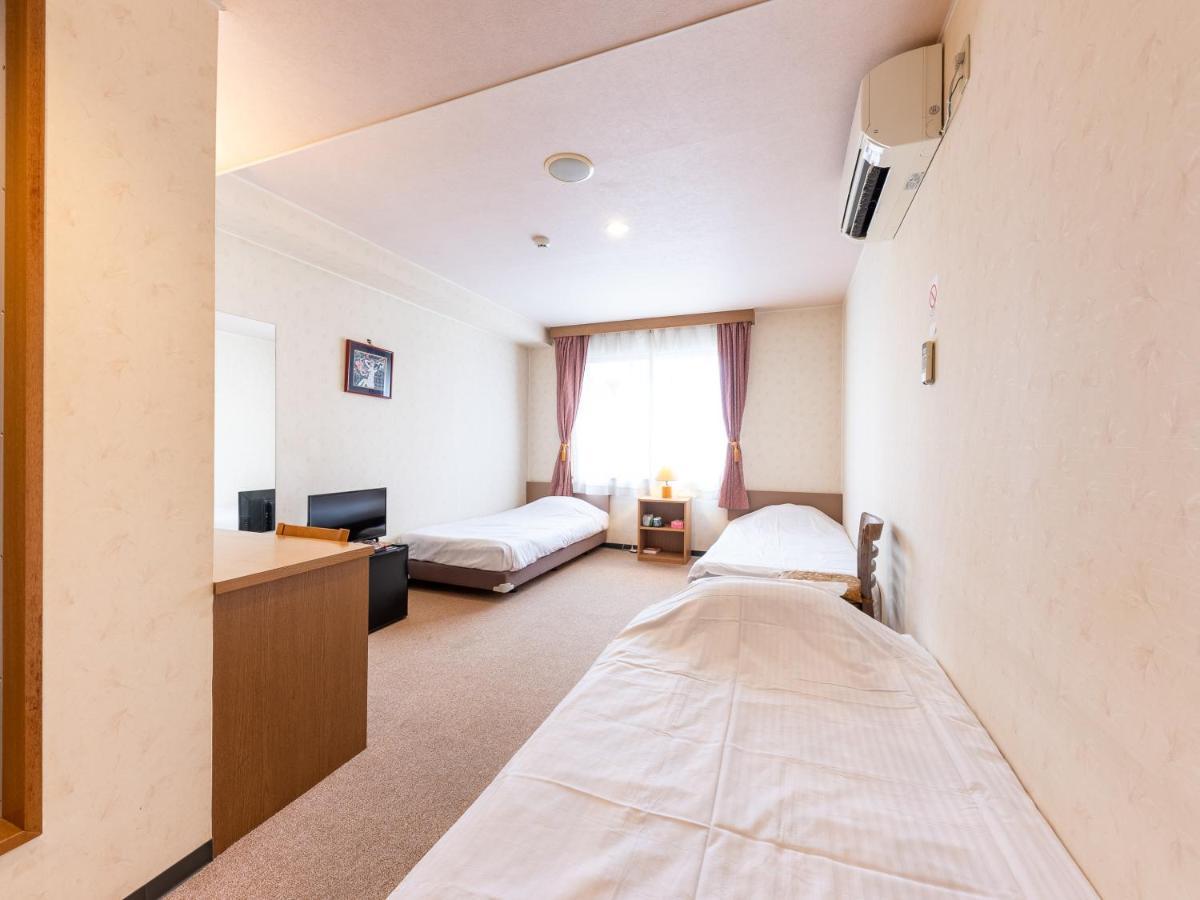 Tabist Business Hotel R Side Канандзава Экстерьер фото