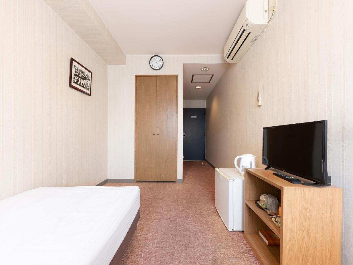 Tabist Business Hotel R Side Канандзава Экстерьер фото