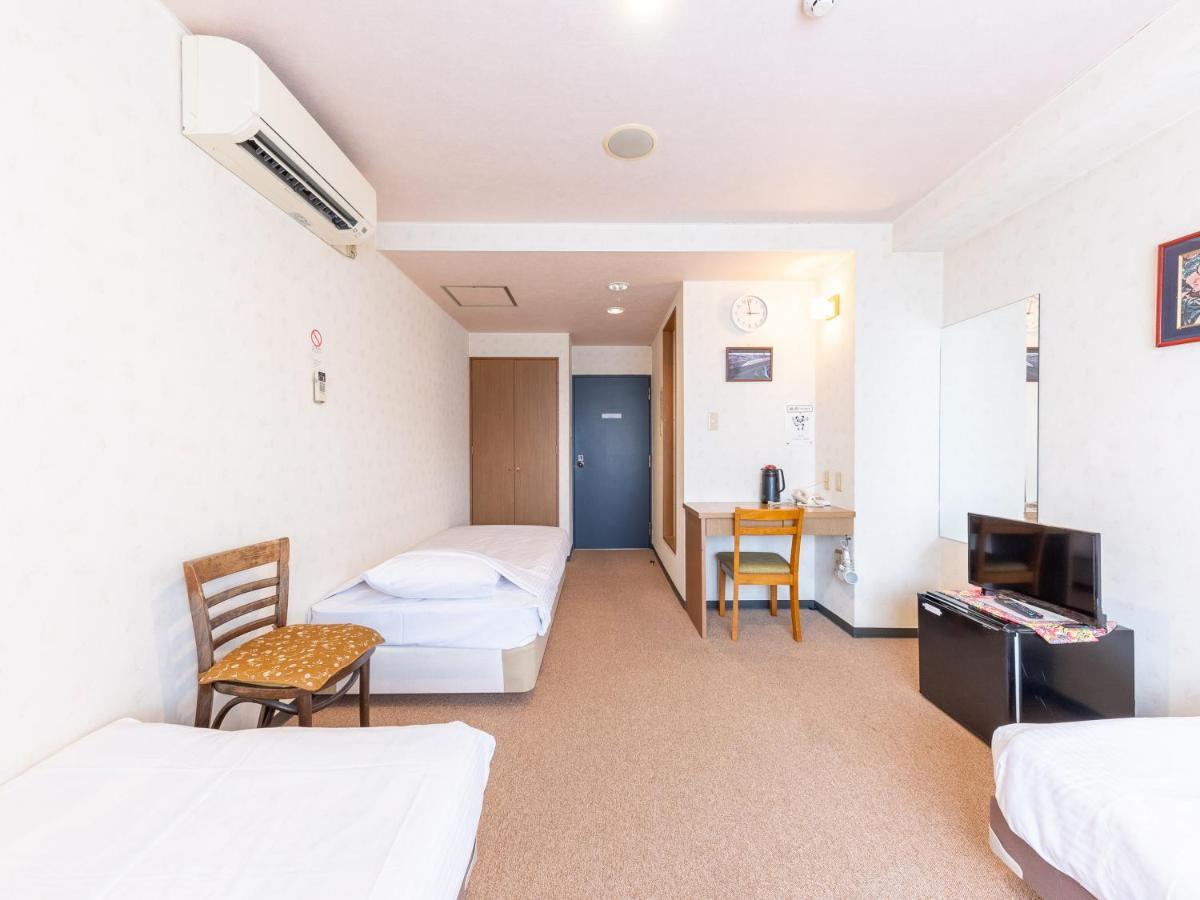 Tabist Business Hotel R Side Канандзава Экстерьер фото