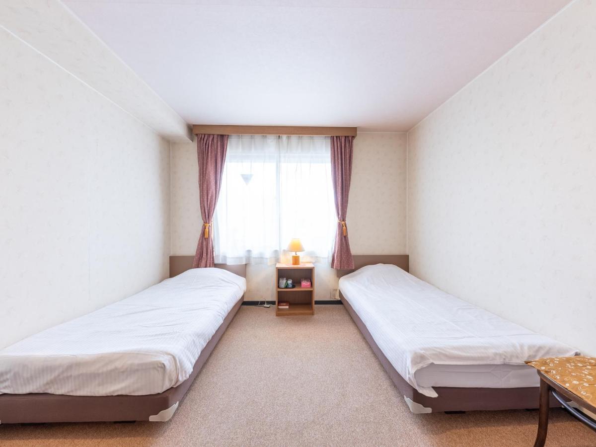 Tabist Business Hotel R Side Канандзава Экстерьер фото